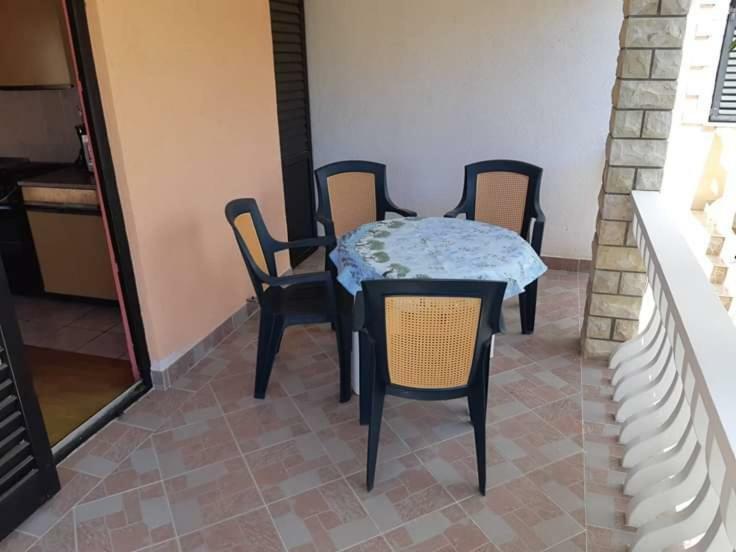 Apartmani Katica Vir Exteriör bild